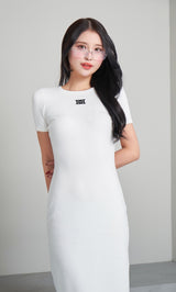 モデル：155cm（着用サイズ：FREE　着用カラー：WHT）