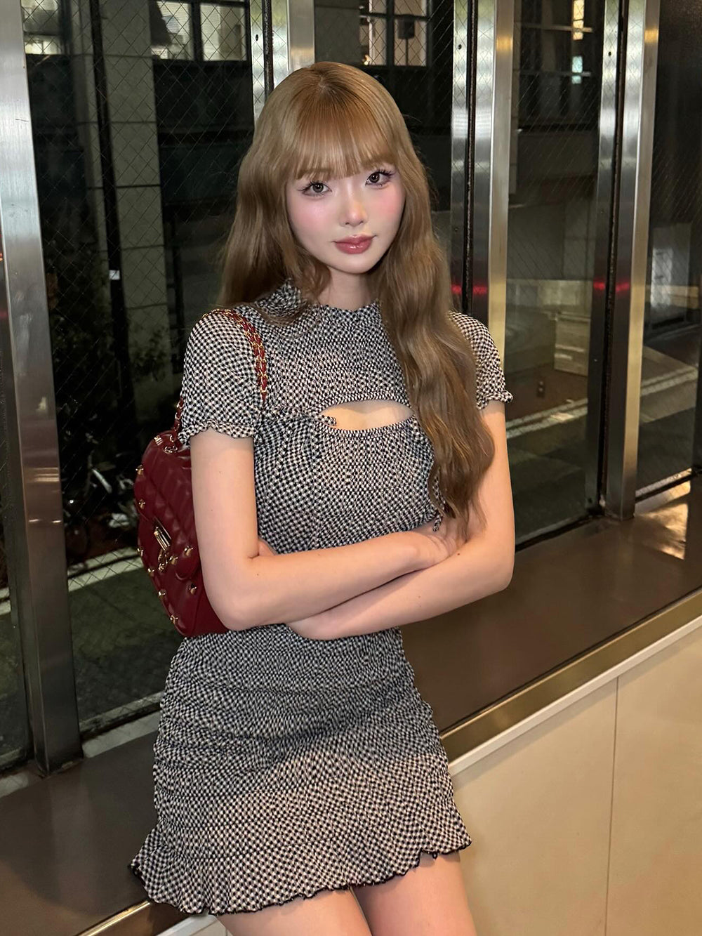 モデル：163cm（着用サイズ：FREE　着用カラー：BLK）