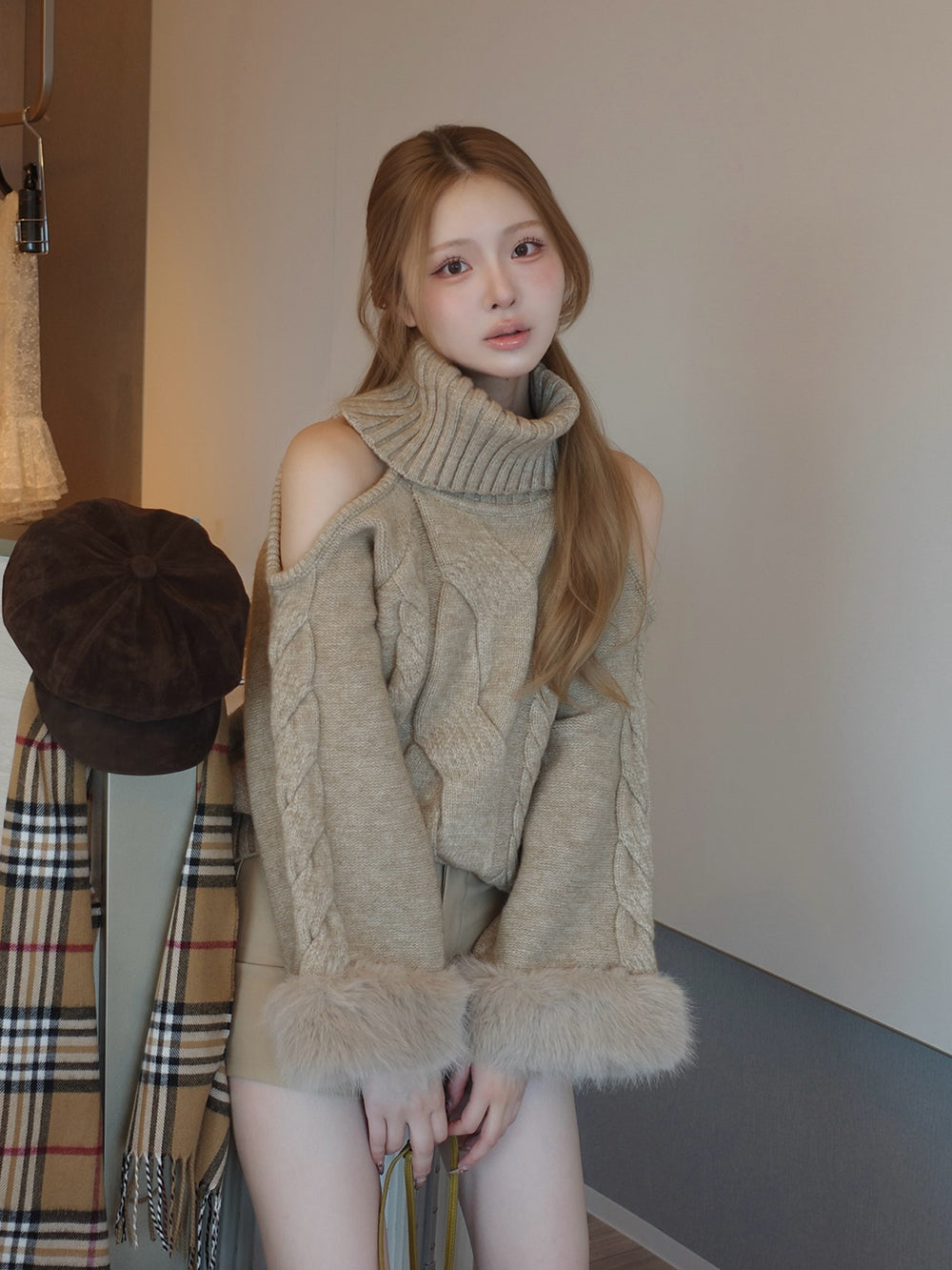 モデル：163cm（着用サイズ：FREE　着用カラー：BEG）