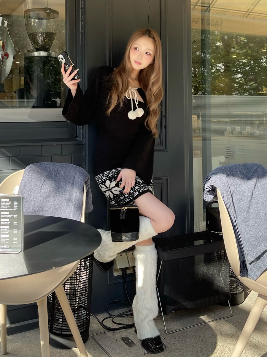 モデル：163cm（着用サイズ：FREE　着用カラー：BLK）