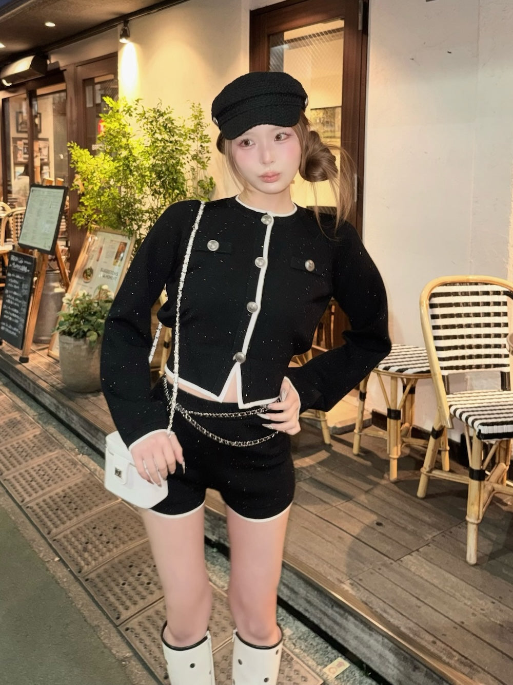 モデル：163cm（着用サイズ：FREE　着用カラー：BLK）