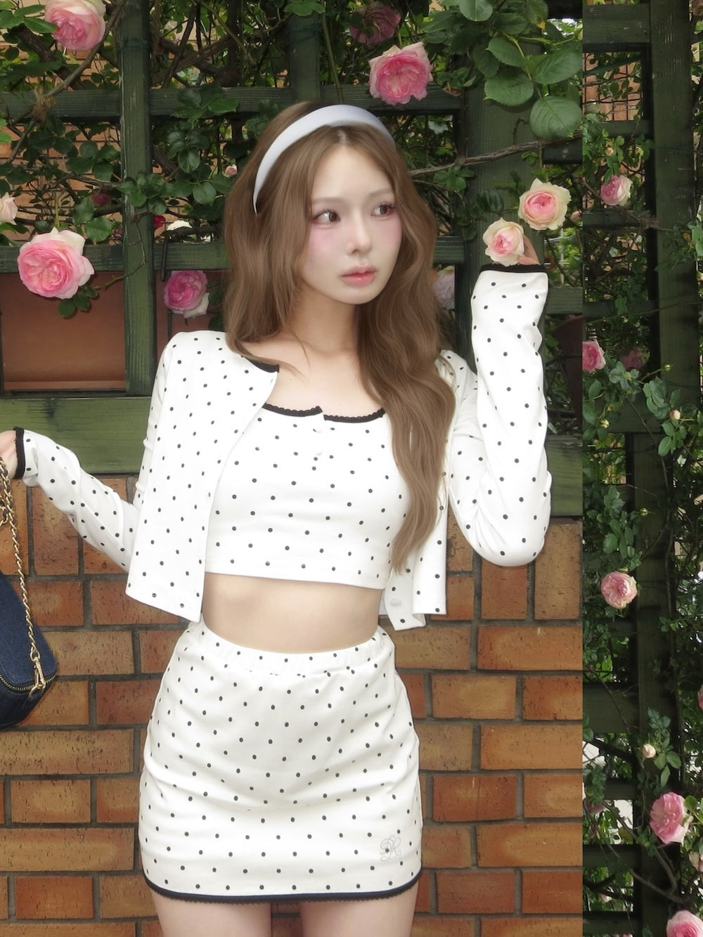 モデル：163cm（着用サイズ：FREE　着用カラー：WHT）