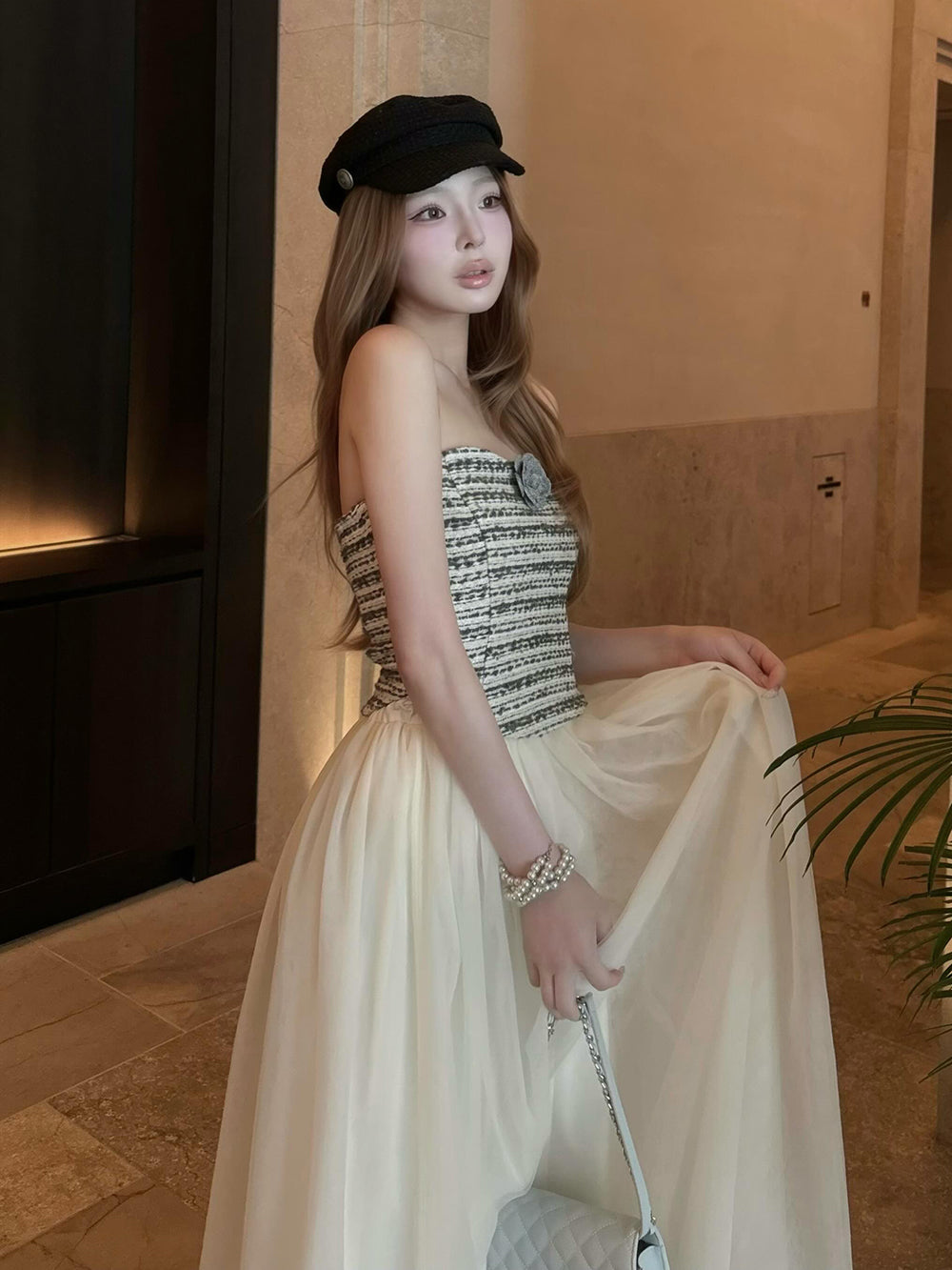 モデル：163cm（着用サイズ：FREE　着用カラー：IVO）