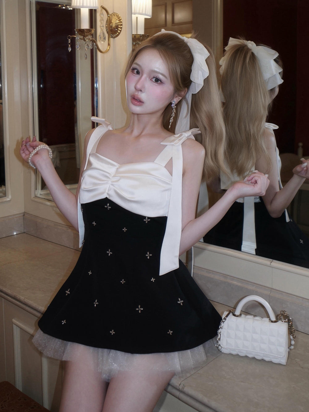 モデル：163cm（着用サイズ：FREE　着用カラー：BLK）
