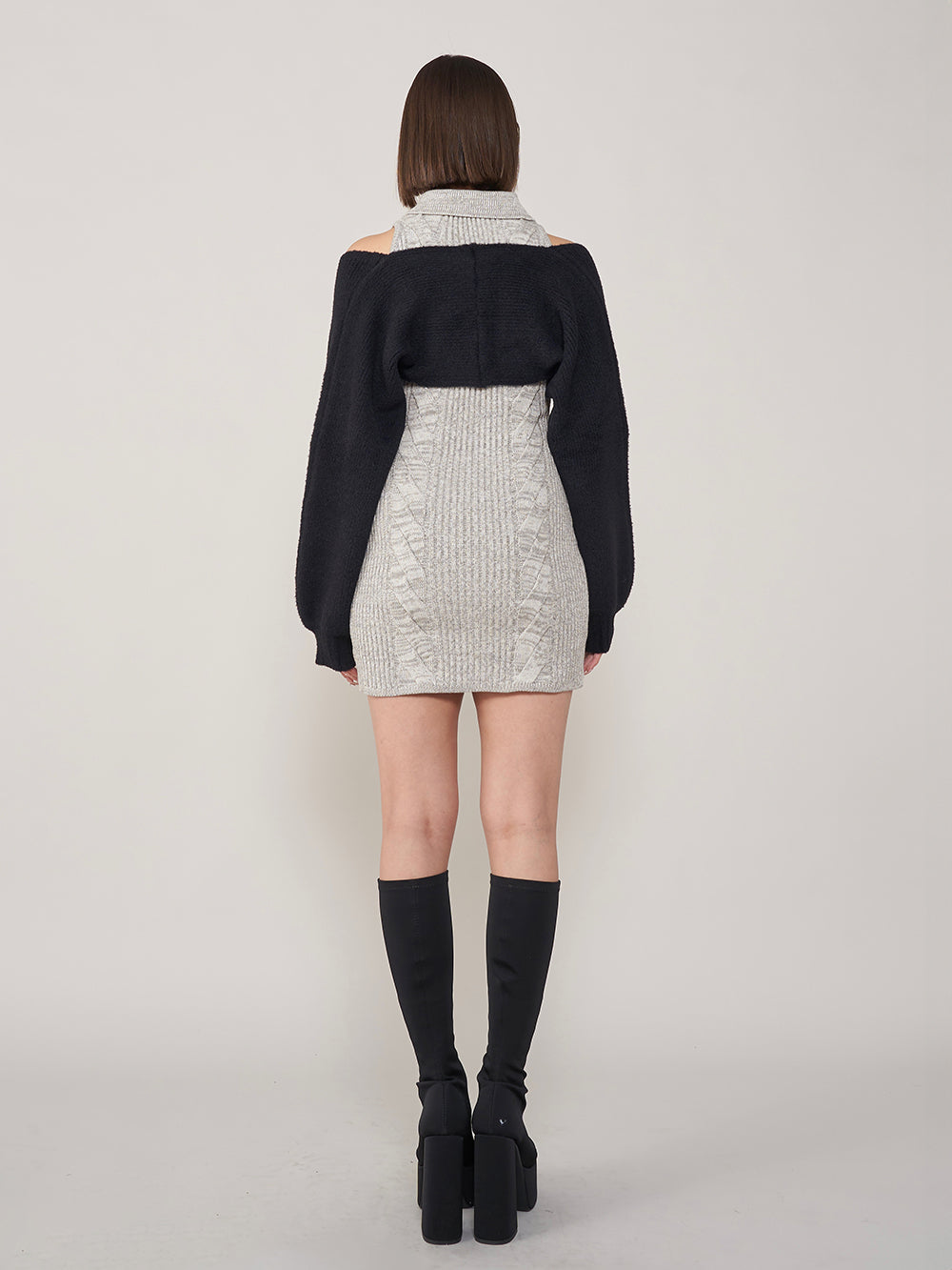 モデル：163cm（着用サイズ：FREE　着用カラー：GRY）