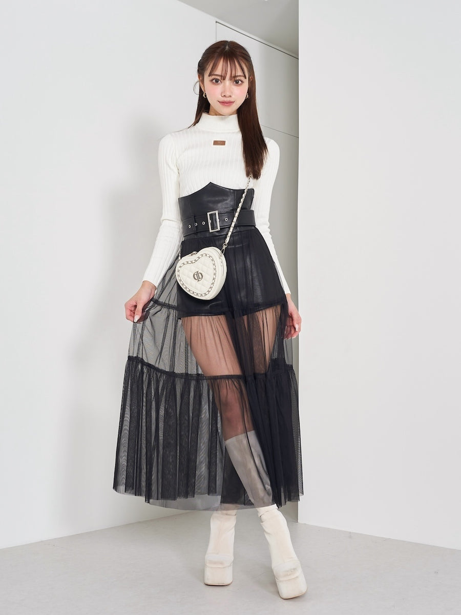 モデル：163cm（着用サイズ：FREE　着用カラー：BLK）