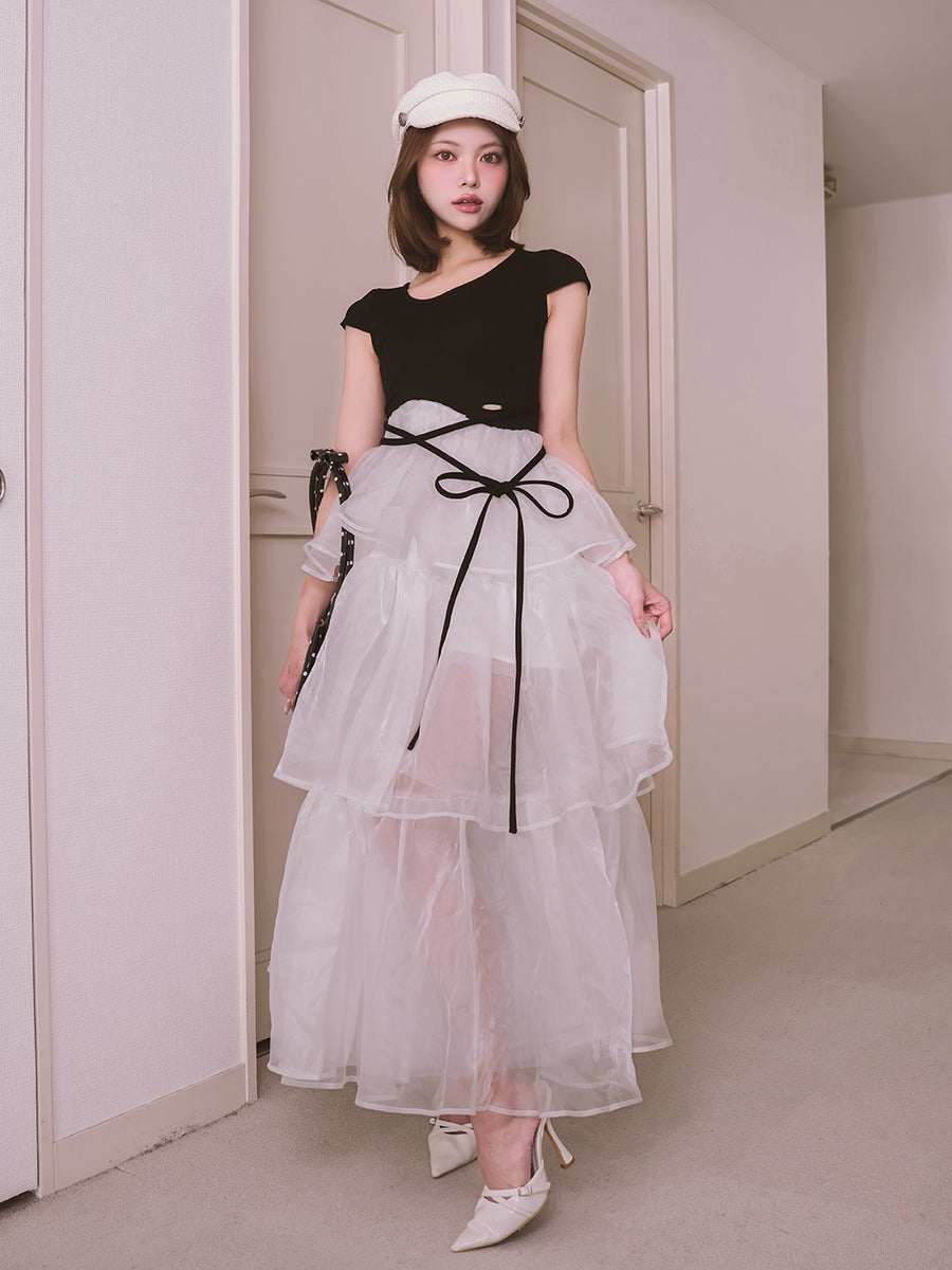 モデル：163cm（着用サイズ：FREE　着用カラー：BLK）
