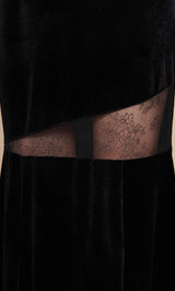 モデル：163cm（着用サイズ：FREE　着用カラー：BLK）