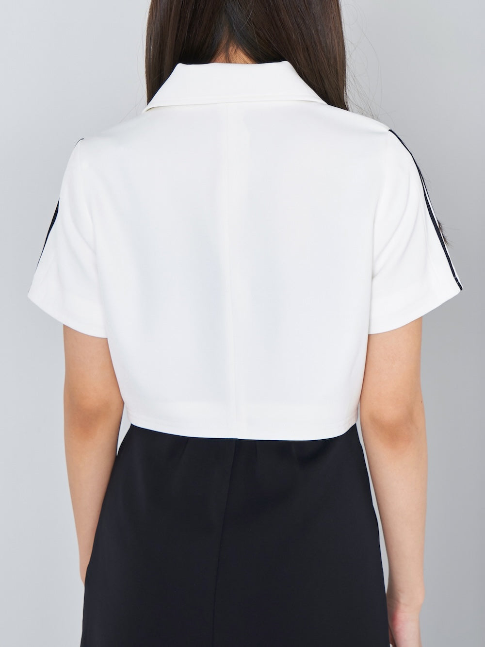 モデル：163cm（着用サイズ：FREE　着用カラー：WHT）