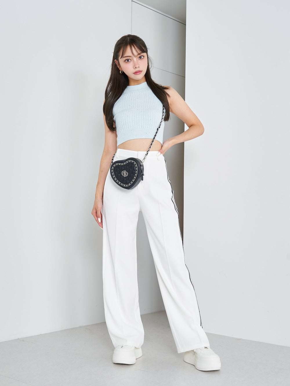 モデル：163cm（着用サイズ：FREE　着用カラー：WHT）