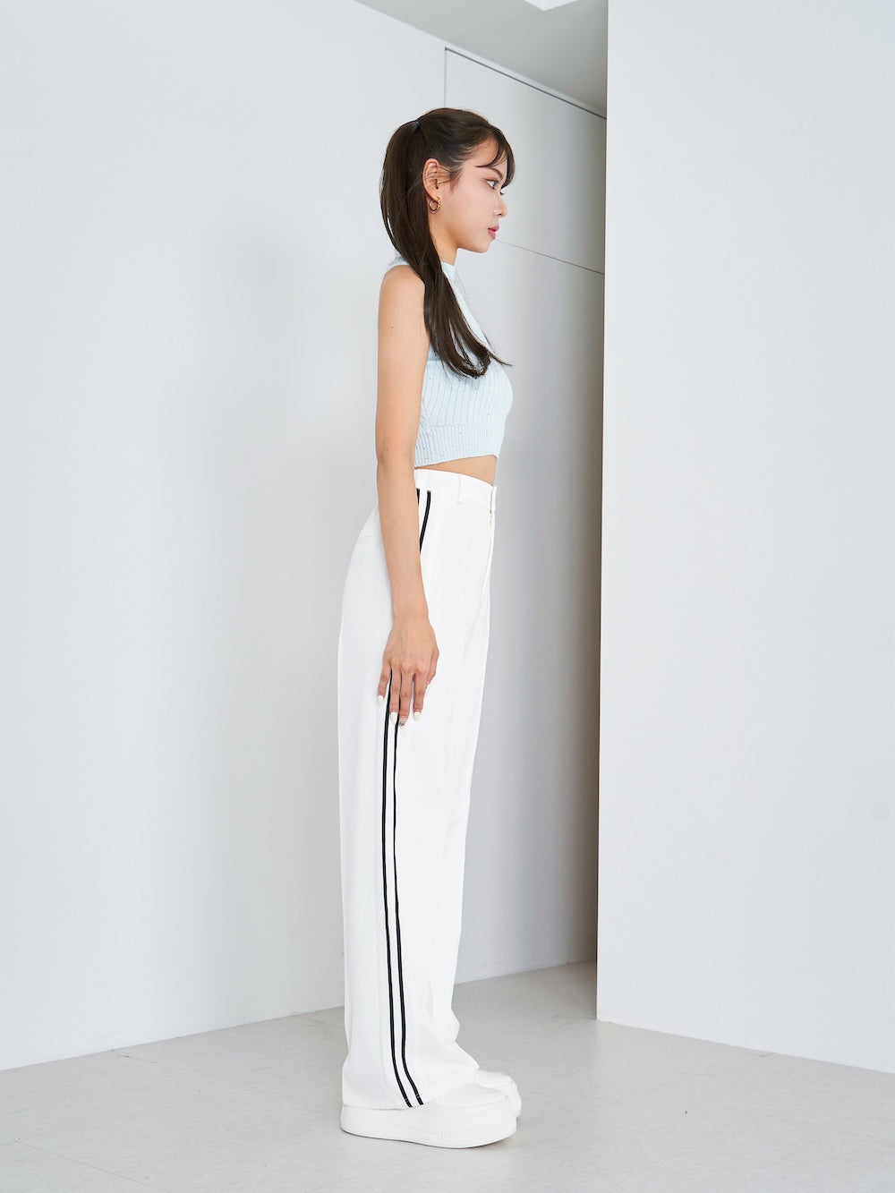 モデル：163cm（着用サイズ：FREE　着用カラー：WHT）