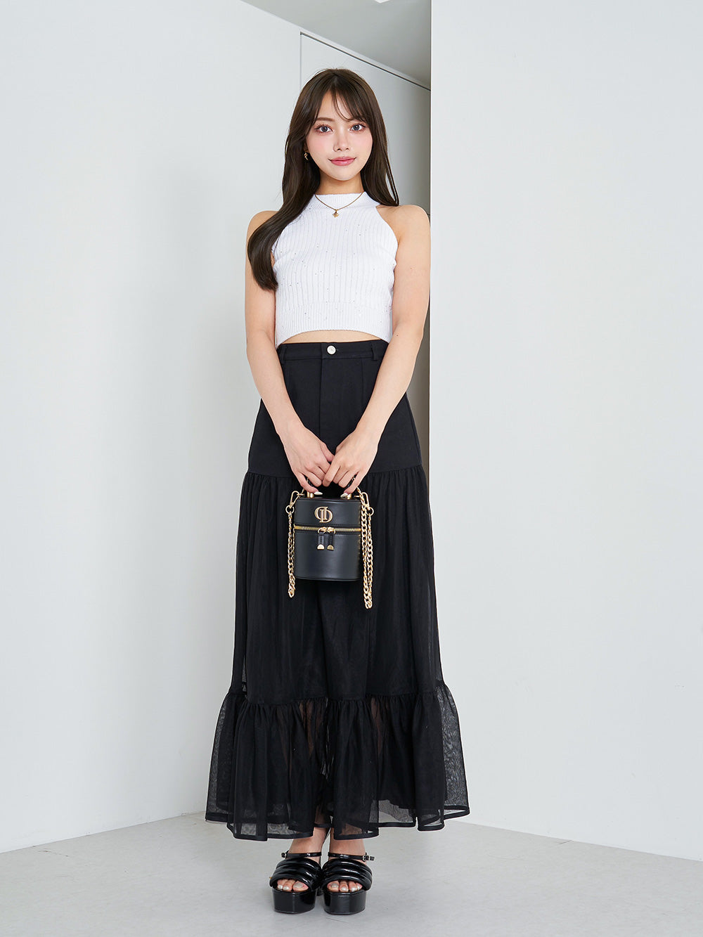 モデル：163cm（着用サイズ：FREE　着用カラー：BLK）