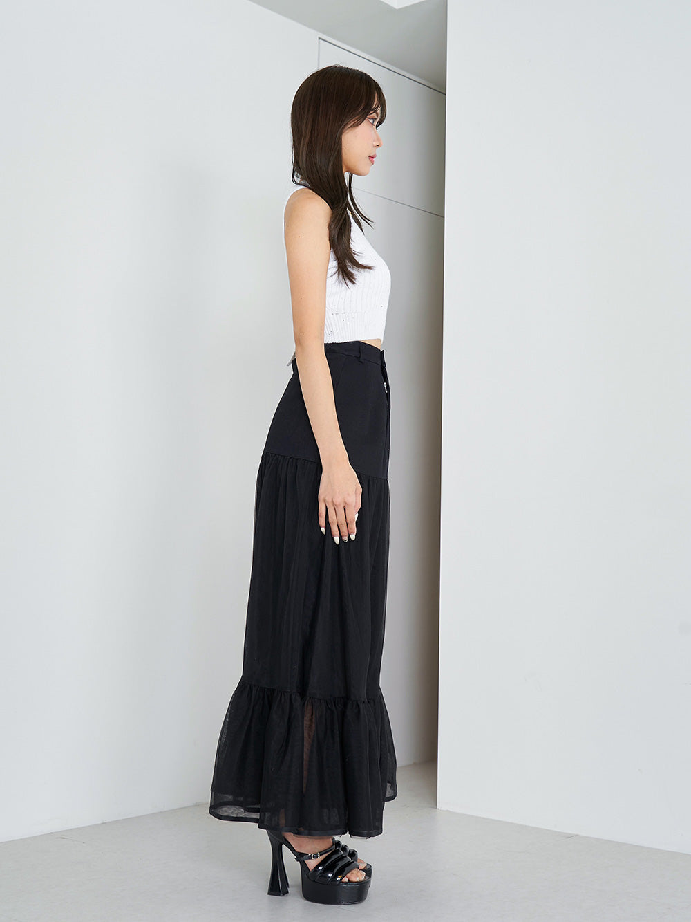 モデル：163cm（着用サイズ：FREE　着用カラー：BLK）