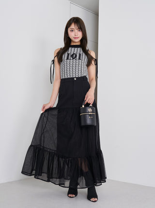 モデル：163cm（着用サイズ：FREE　着用カラー：BLK）