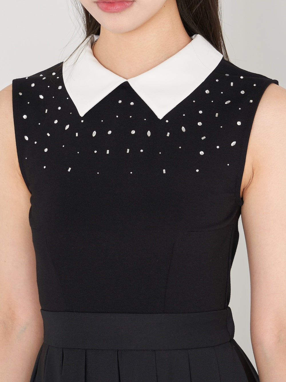 モデル：163cm（着用サイズ：FREE　着用カラー：BLK）