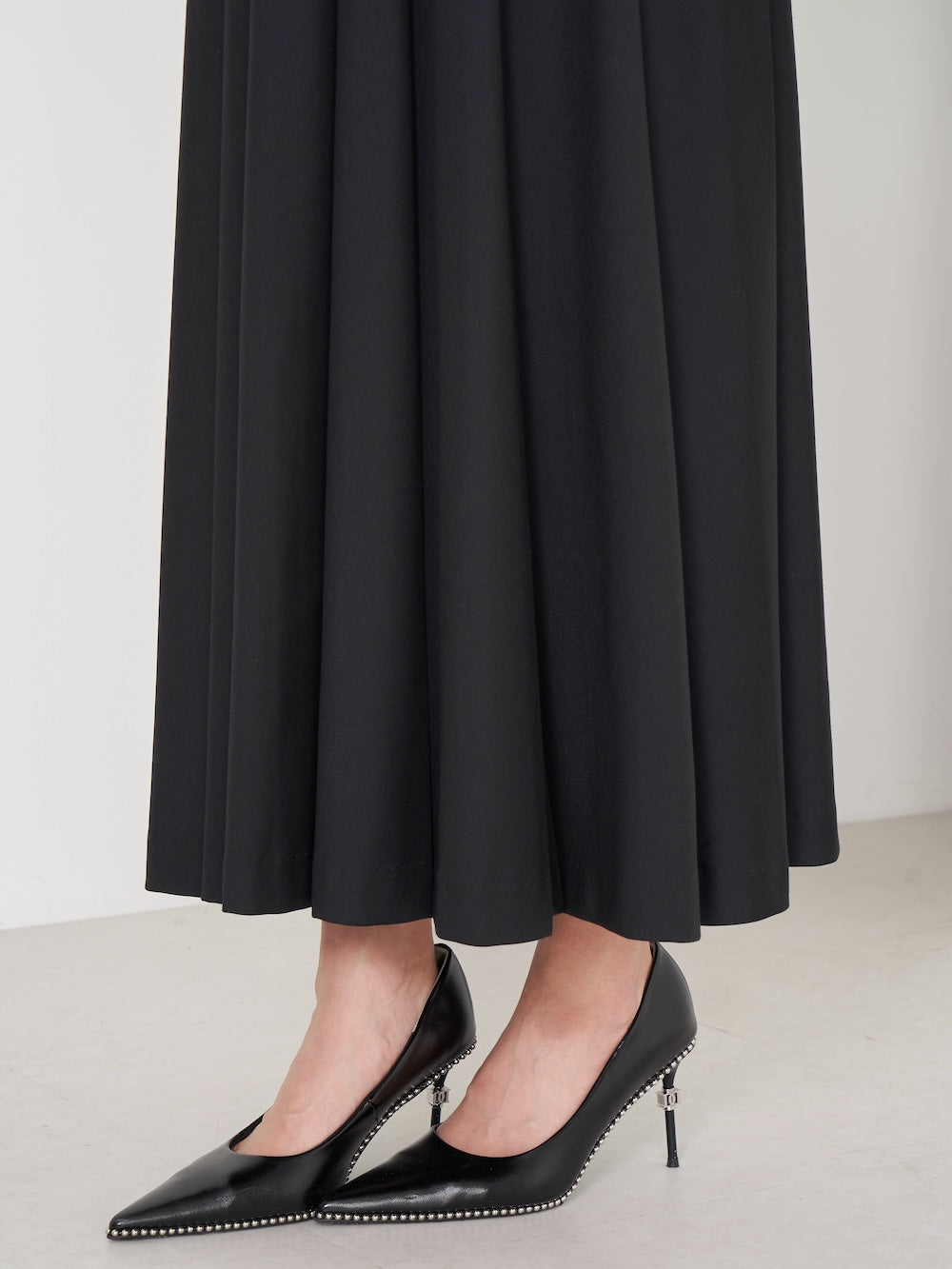 モデル：163cm（着用サイズ：FREE　着用カラー：BLK）