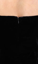 モデル：163cm（着用サイズ：FREE　着用カラー：BLK）