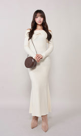 モデル：163cm（着用サイズ：FREE　着用カラー：IVO）