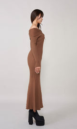 モデル：163cm（着用サイズ：FREE　着用カラー：BRN）