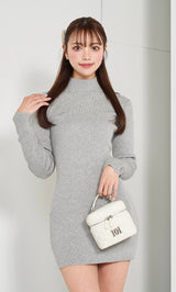 モデル：163cm（着用サイズ：FREE　着用カラー：GRY）