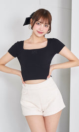 モデル：163cm（着用サイズ：FREE　着用カラー：BLK）