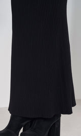 モデル：163cm（着用サイズ：FREE　着用カラー：BLK）