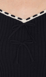 モデル：163cm（着用サイズ：FREE　着用カラー：BLK）