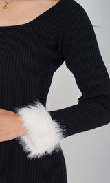 モデル：163cm（着用サイズ：FREE　着用カラー：BLK）