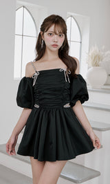 モデル：163cm（着用サイズ：FREE　着用カラー：BLK）