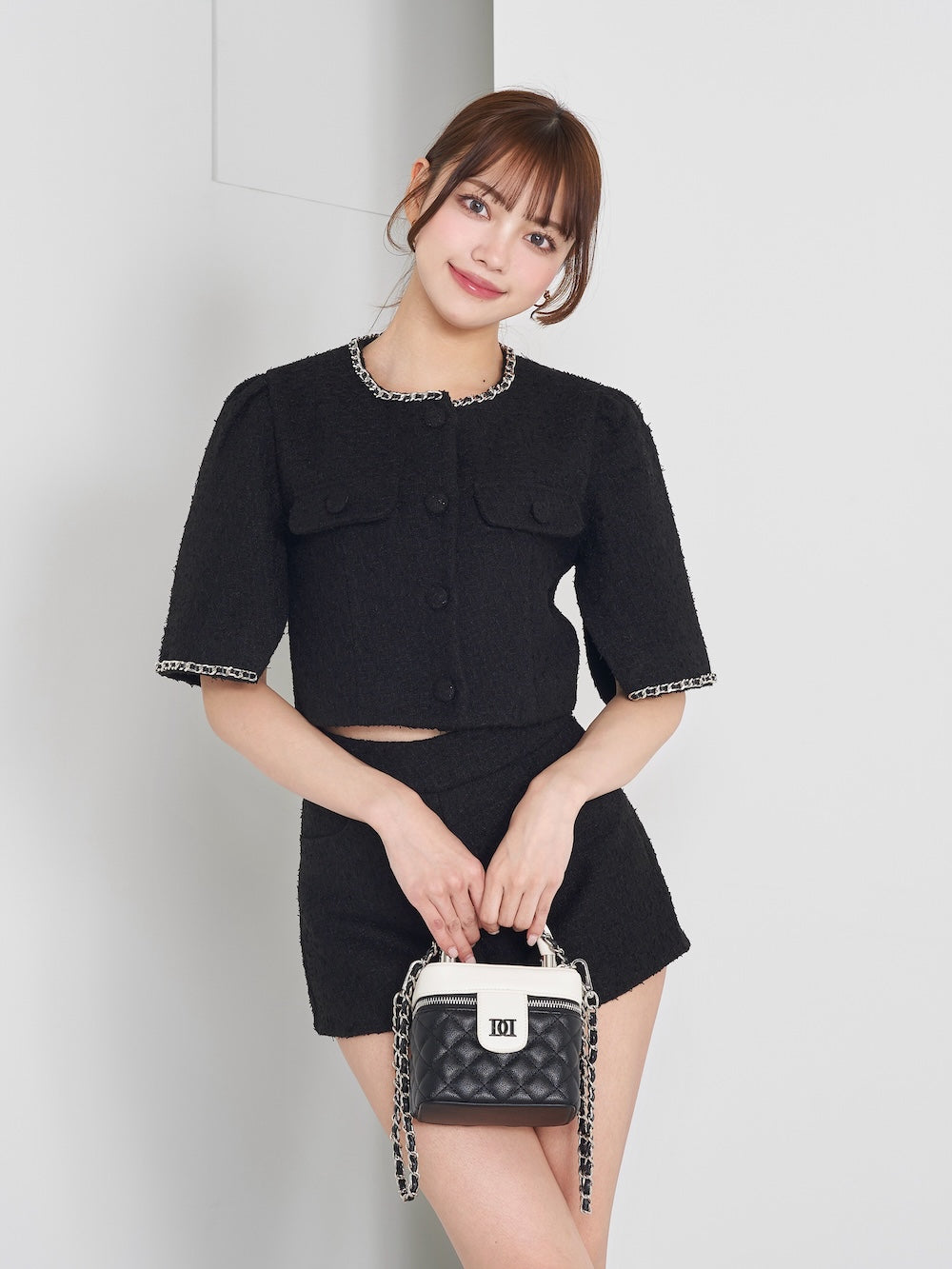 モデル：163cm（着用サイズ：FREE　着用カラー：BLK）