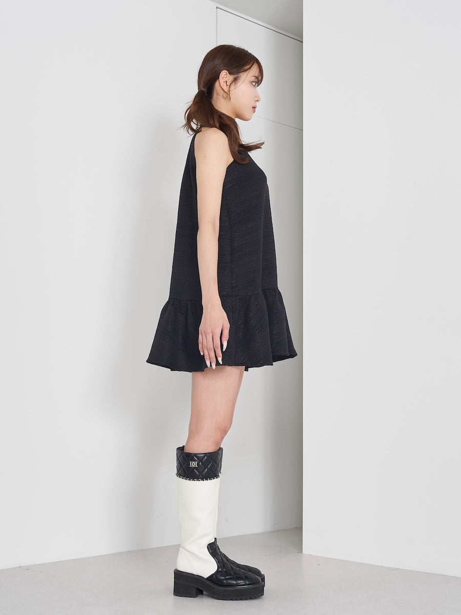 モデル：163cm（着用サイズ：FREE　着用カラー：BLK）