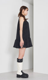 モデル：163cm（着用サイズ：FREE　着用カラー：BLK）