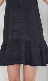 モデル：163cm（着用サイズ：FREE　着用カラー：BLK）