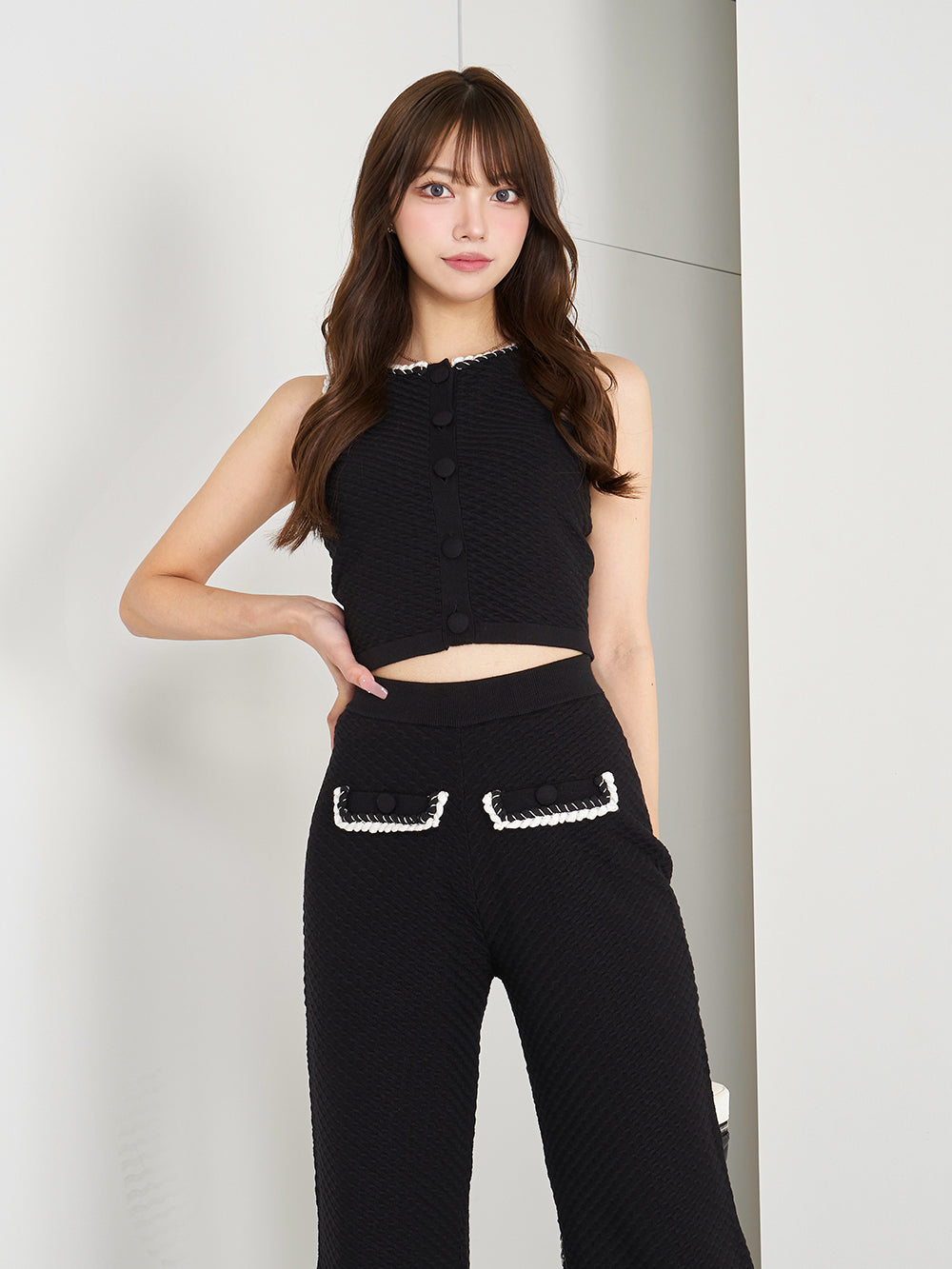 モデル：163cm（着用サイズ：FREE　着用カラー：BLK）