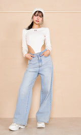 モデル：163cm（着用サイズ：FREE　着用カラー：WHT）