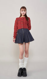 モデル：163cm（着用サイズ：FREE　着用カラー：RED）