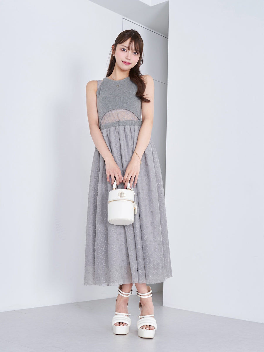 モデル：163cm（着用サイズ：FREE　着用カラー：GRY）