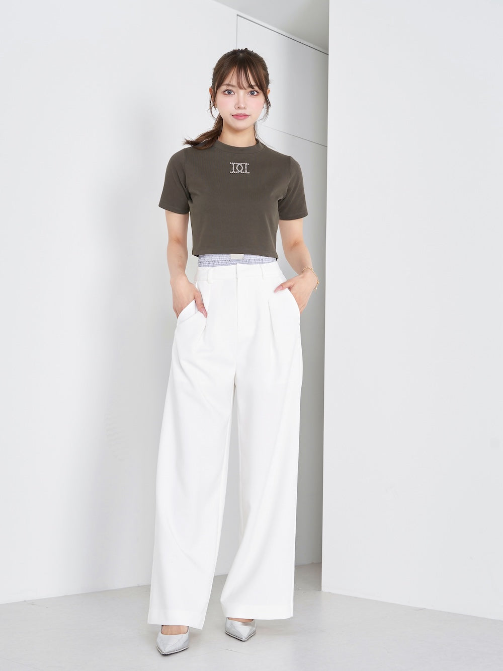 モデル：163cm（着用サイズ：FREE　着用カラー：WHT）
