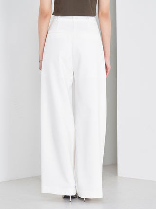 モデル：163cm（着用サイズ：FREE　着用カラー：WHT）