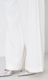 モデル：163cm（着用サイズ：FREE　着用カラー：WHT）