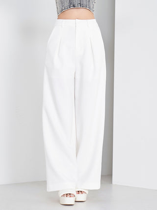 モデル：163cm（着用サイズ：FREE　着用カラー：WHT）