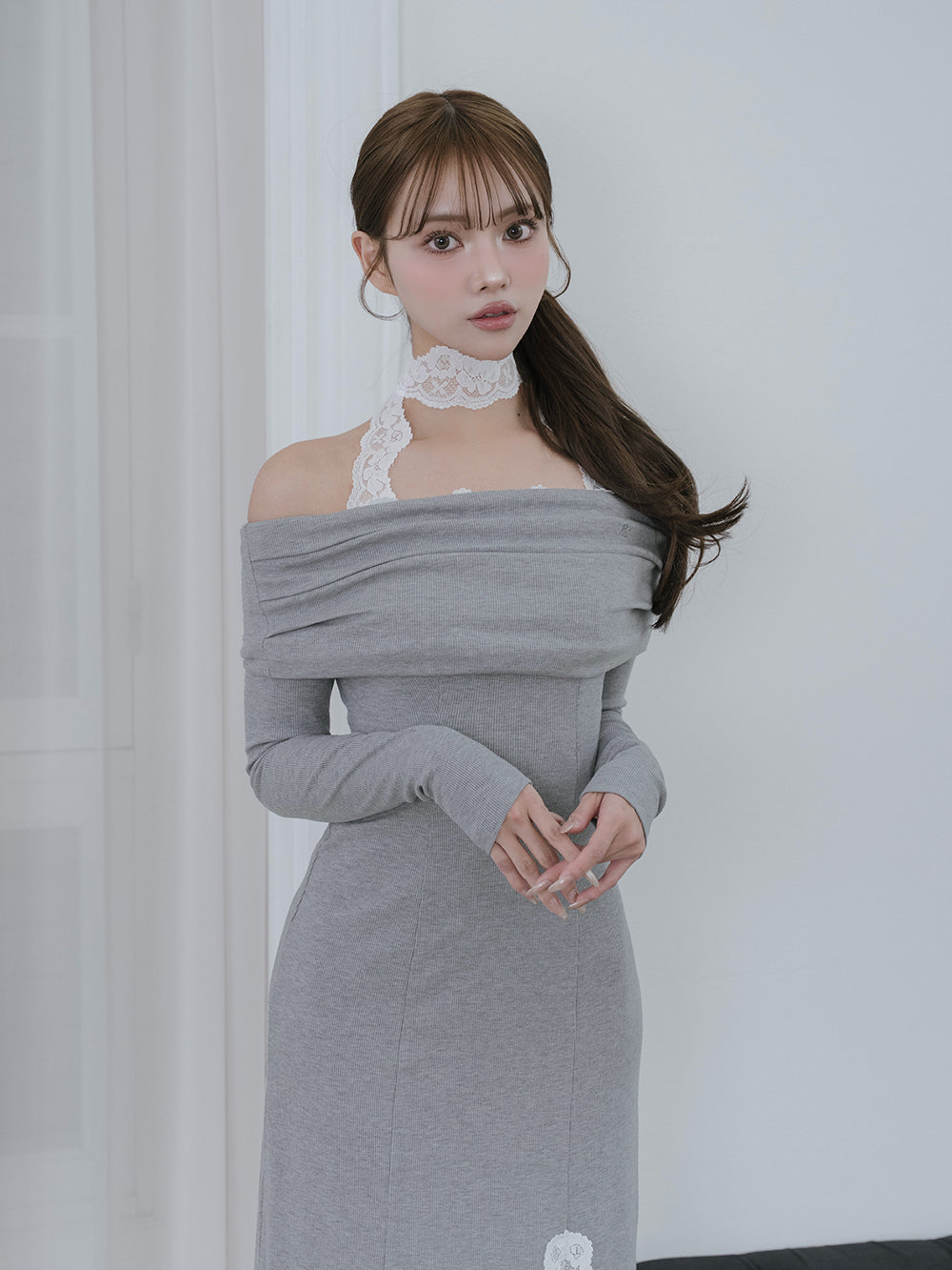 レースドッキングオフショルスリットロングワンピース – Darich