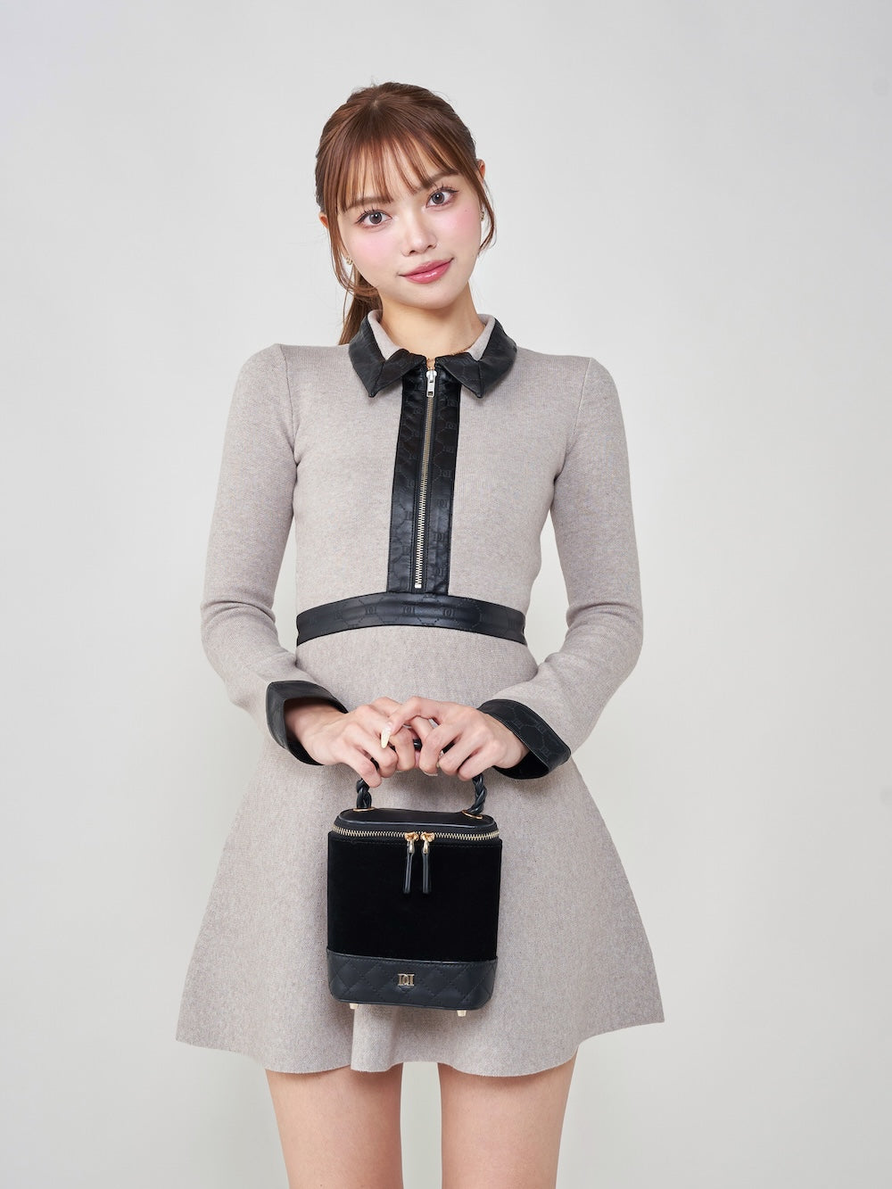 ロゴレザーフレアミニワンピース - gry