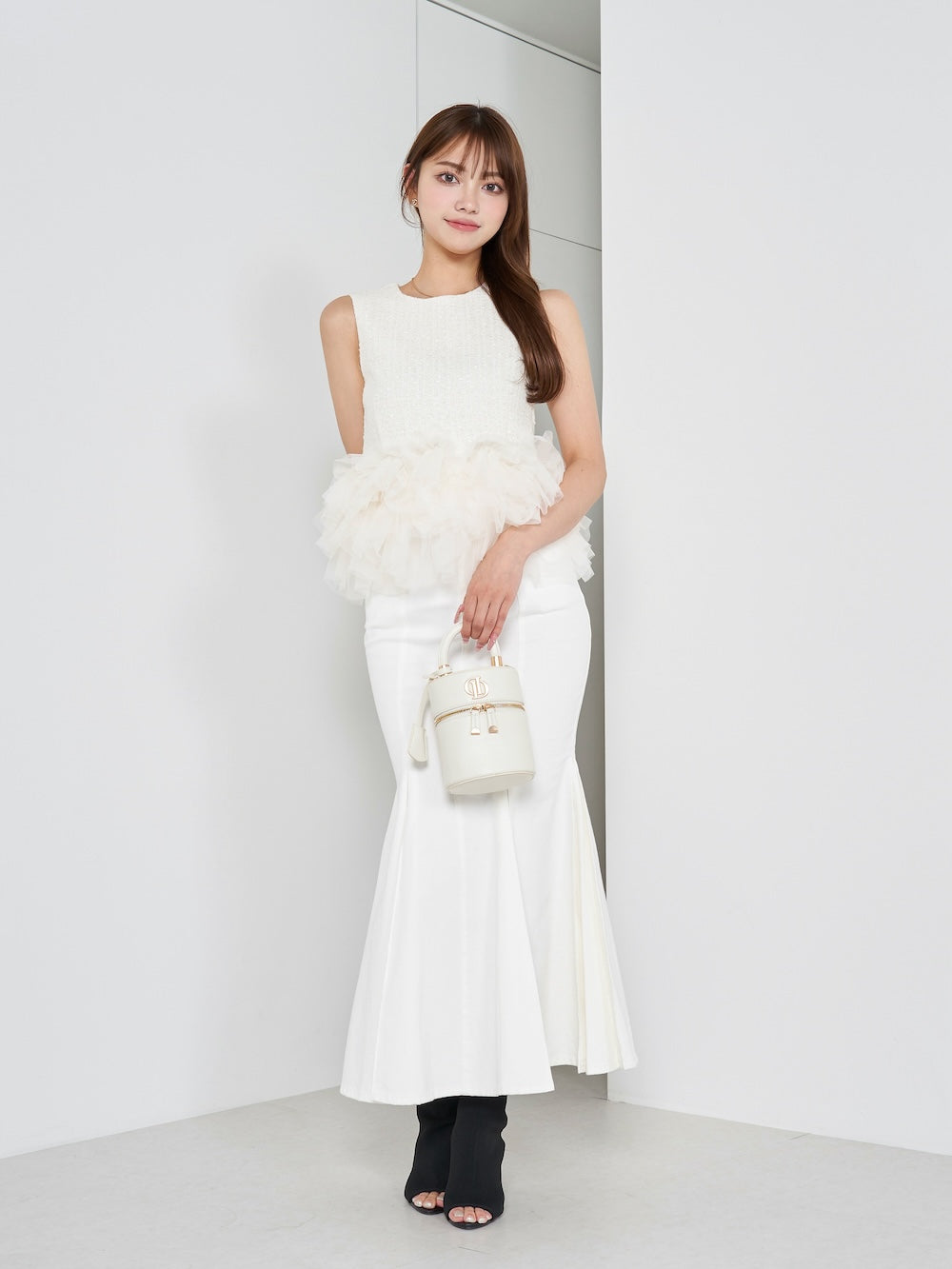 モデル：163cm（着用サイズ：S　着用カラー：WHT）