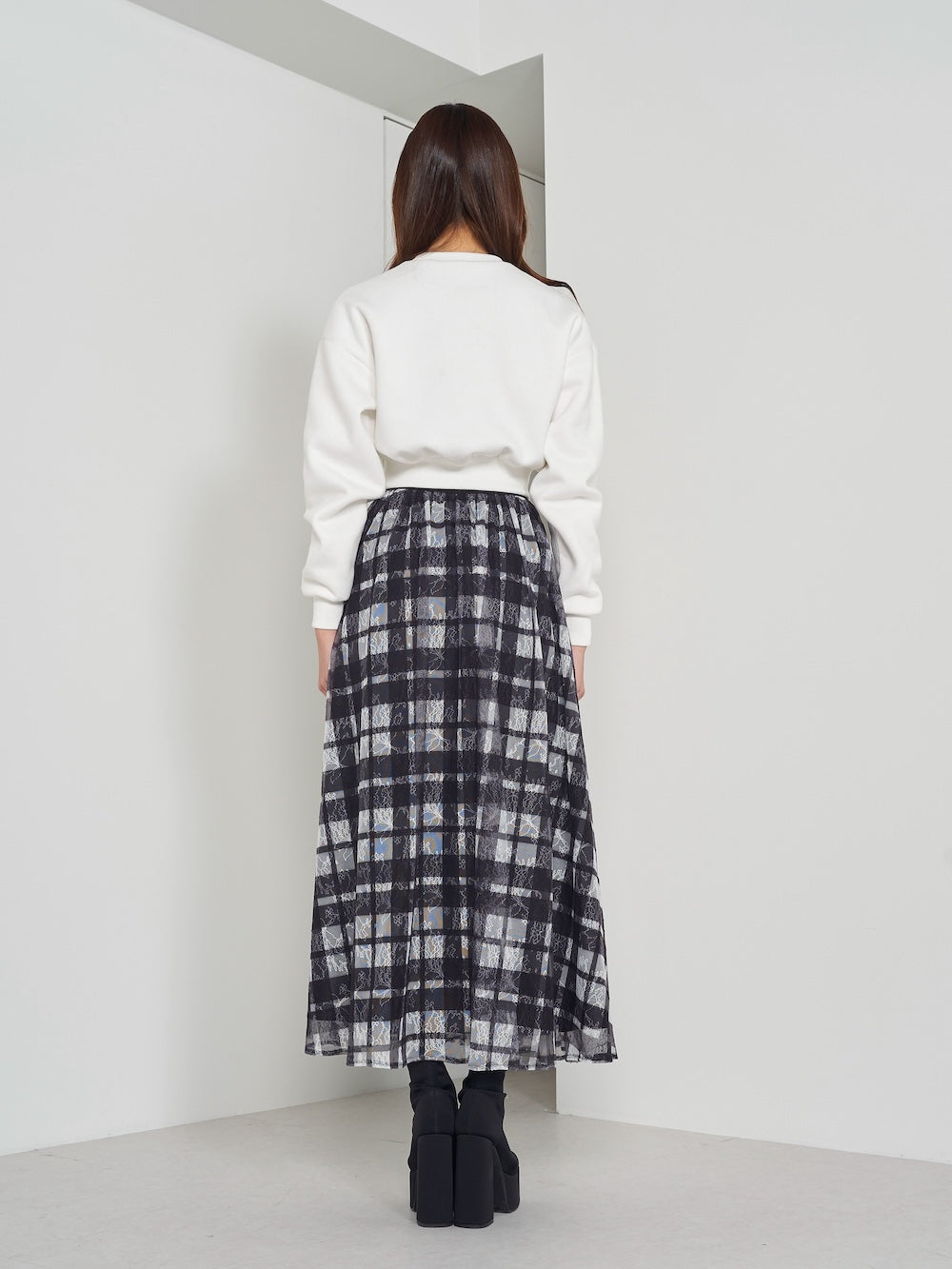モデル：163cm（着用サイズ：FREE　着用カラー：BLK）
