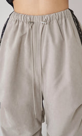 モデル：163cm（着用サイズ：FREE　着用カラー：GRY）