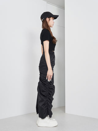 モデル：163cm（着用サイズ：FREE　着用カラー：BLK）