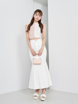 モデル：163cm（着用サイズ：S　着用カラー：WHT）