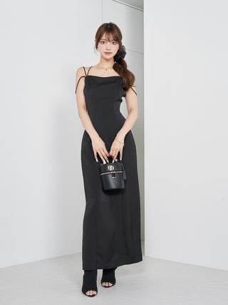モデル：163cm（着用サイズ：FREE　着用カラー：BLK）