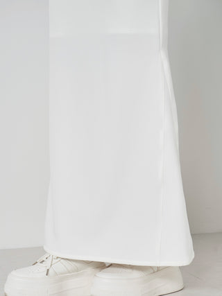 モデル：163cm（着用サイズ：S　着用カラー：WHT）